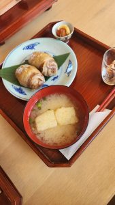 淡路島カフェ「kulikara」肉巻きおにぎり